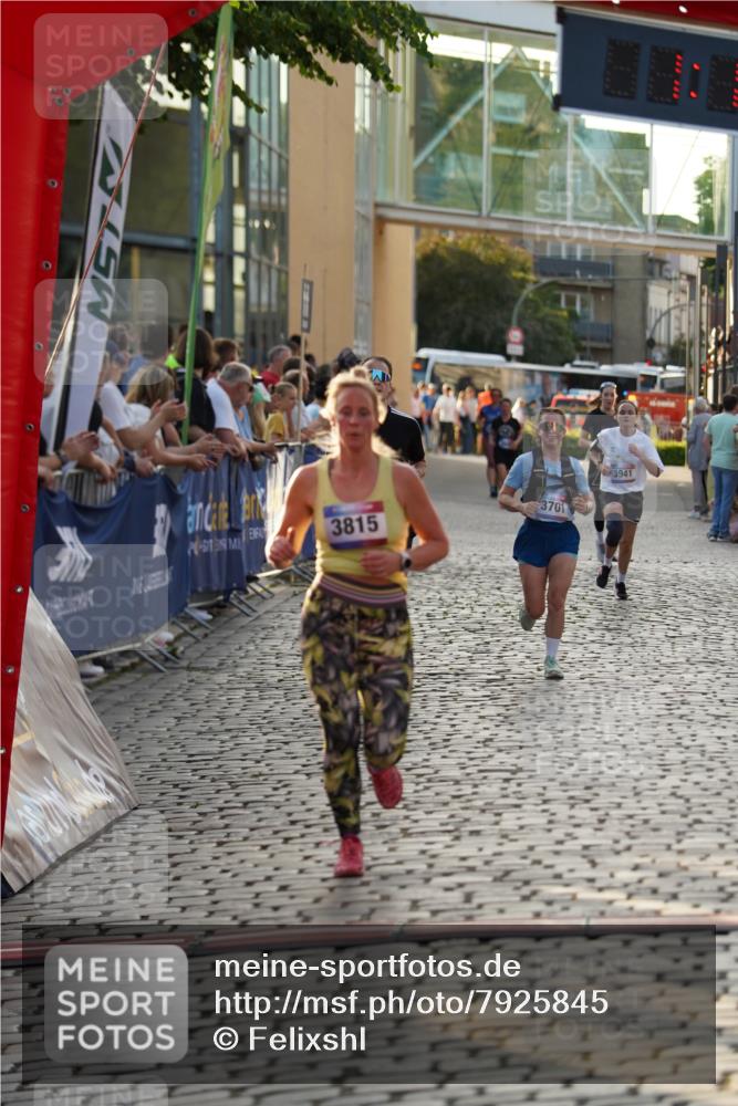 13.06.2025 - Holstenköstenlauf Felixshl http://msf.ph/oto/7925845 13.06.2025 20:11:27 Laufen 3701, 3702, 3815, 3941 meine-sportfotos.de