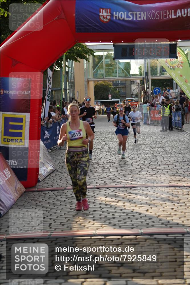 13.06.2025 - Holstenköstenlauf Felixshl http://msf.ph/oto/7925849 13.06.2025 20:11:28 Laufen 2366, 3701, 3702, 3815, 3941 meine-sportfotos.de