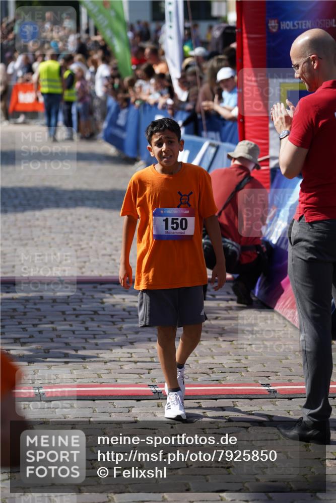 13.06.2025 - Holstenköstenlauf Felixshl http://msf.ph/oto/7925850 13.06.2025 16:35:11 Laufen 150, 151 meine-sportfotos.de