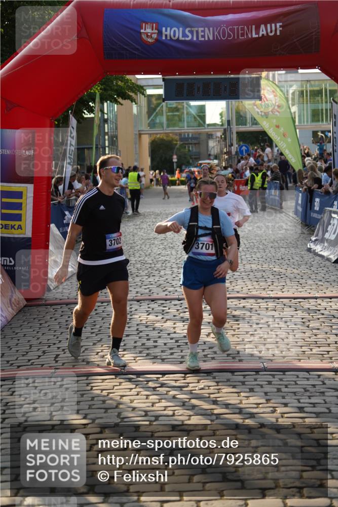 13.06.2025 - Holstenköstenlauf Felixshl http://msf.ph/oto/7925865 13.06.2025 20:11:33 Laufen 2366, 3701, 3702, 3941 meine-sportfotos.de