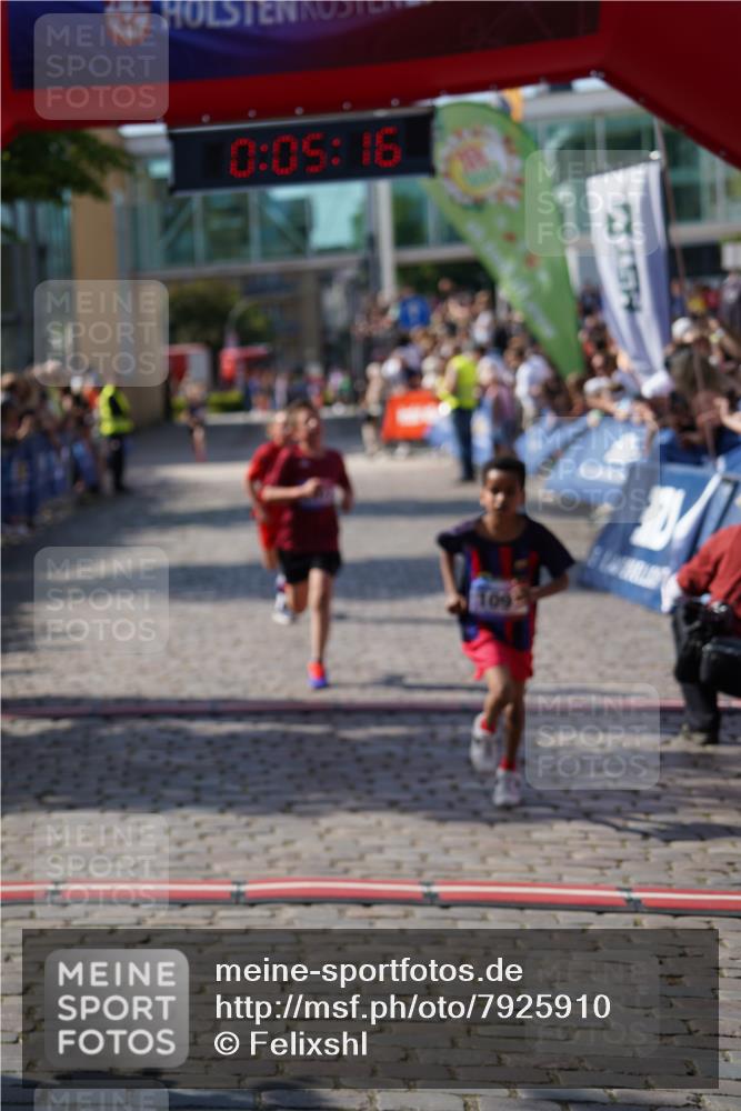 13.06.2025 - Holstenköstenlauf Felixshl http://msf.ph/oto/7925910 13.06.2025 16:35:30 Laufen 96, 1091, 1125, 1417 meine-sportfotos.de