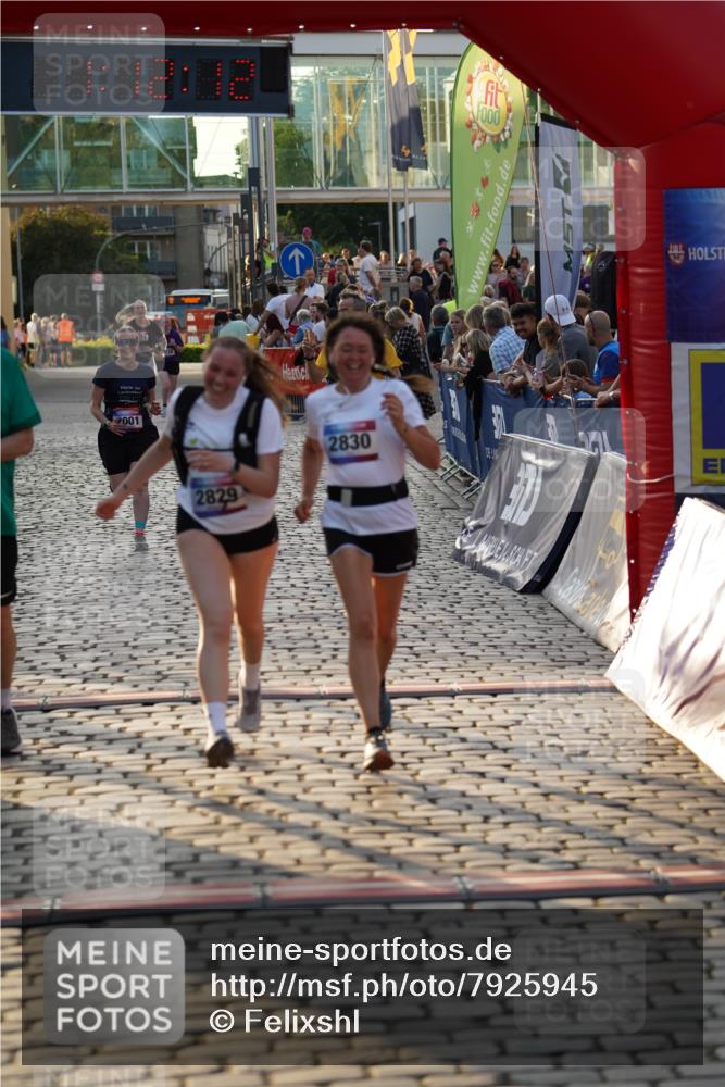 13.06.2025 - Holstenköstenlauf Felixshl http://msf.ph/oto/7925945 13.06.2025 20:12:11 Laufen 2001, 2119, 2271, 2829, 2830, 3061 meine-sportfotos.de