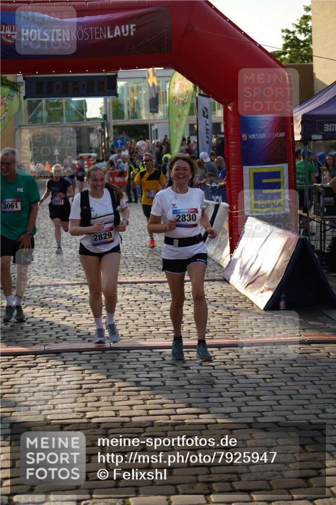13.06.2025 - Holstenköstenlauf Felixshl http://msf.ph/oto/7925947 13.06.2025 20:12:12 Laufen 2001, 2119, 2271, 2829, 2830, 3061 meine-sportfotos.de