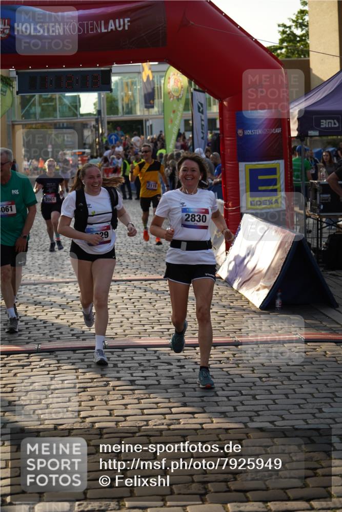 13.06.2025 - Holstenköstenlauf Felixshl http://msf.ph/oto/7925949 13.06.2025 20:12:12 Laufen 2001, 2119, 2271, 2829, 2830, 3061 meine-sportfotos.de