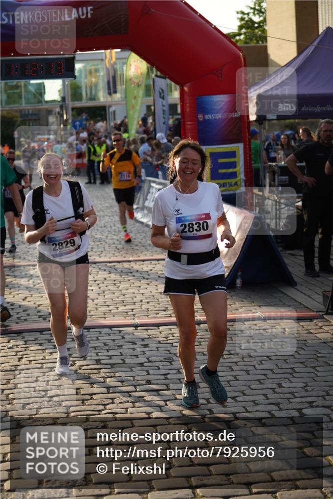 13.06.2025 - Holstenköstenlauf Felixshl http://msf.ph/oto/7925956 13.06.2025 20:12:13 Laufen 2001, 2119, 2271, 2829, 2830, 3061 meine-sportfotos.de
