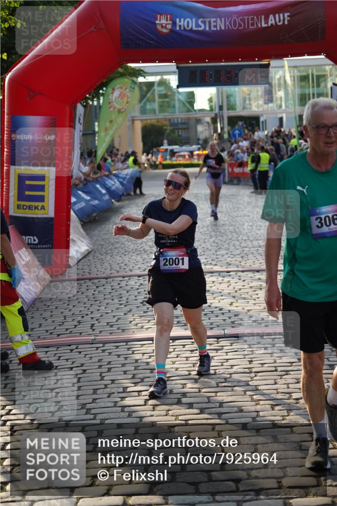13.06.2025 - Holstenköstenlauf Felixshl http://msf.ph/oto/7925964 13.06.2025 20:12:16 Laufen 2001, 2119, 2271, 2726 meine-sportfotos.de