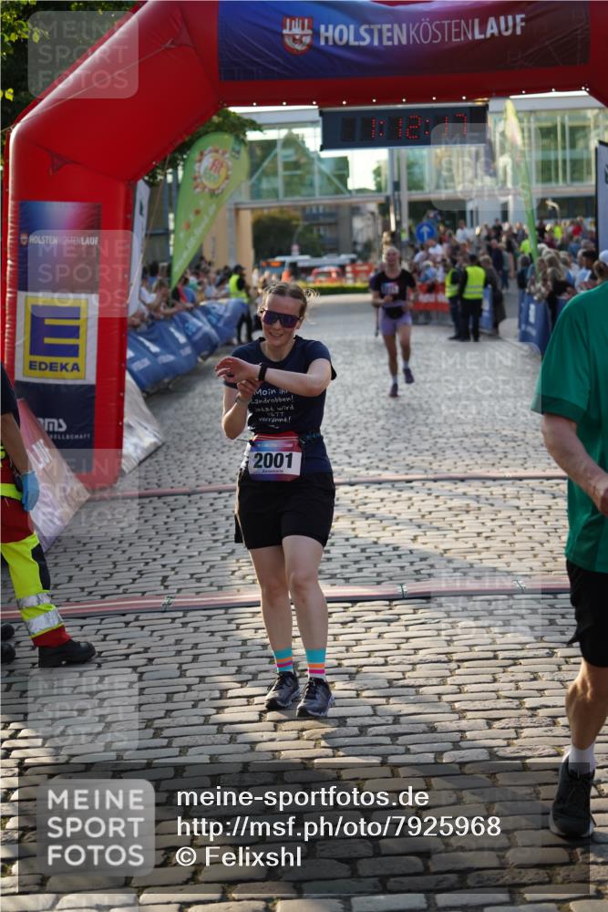 13.06.2025 - Holstenköstenlauf Felixshl http://msf.ph/oto/7925968 13.06.2025 20:12:16 Laufen 2001, 2119, 2271, 2726 meine-sportfotos.de
