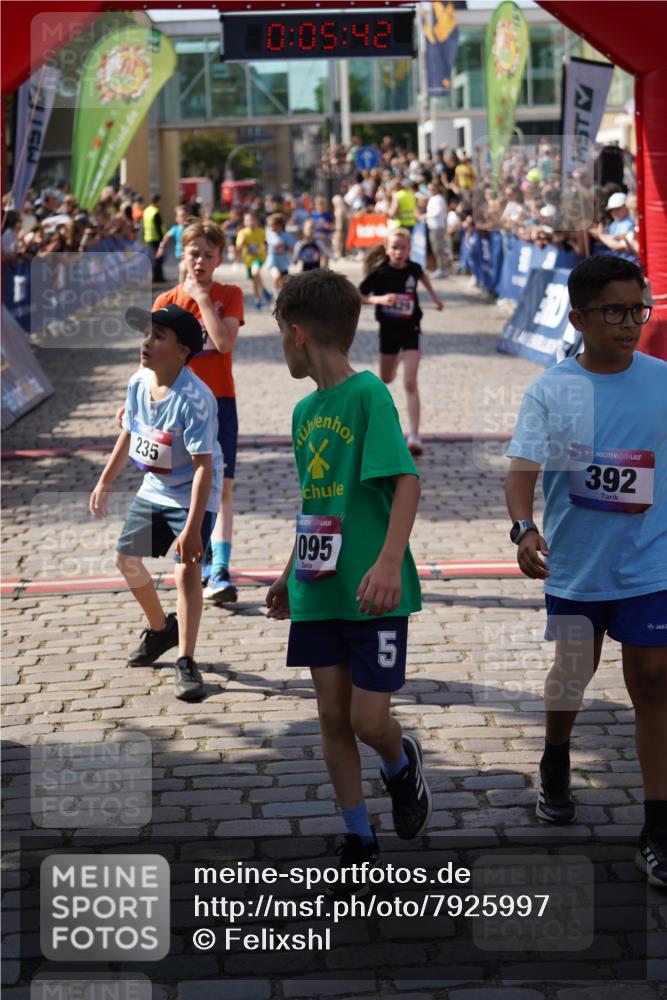 13.06.2025 - Holstenköstenlauf Felixshl http://msf.ph/oto/7925997 13.06.2025 16:35:56 Laufen 82, 147, 235, 383, 518, 653, 792, 1095, 1429 meine-sportfotos.de