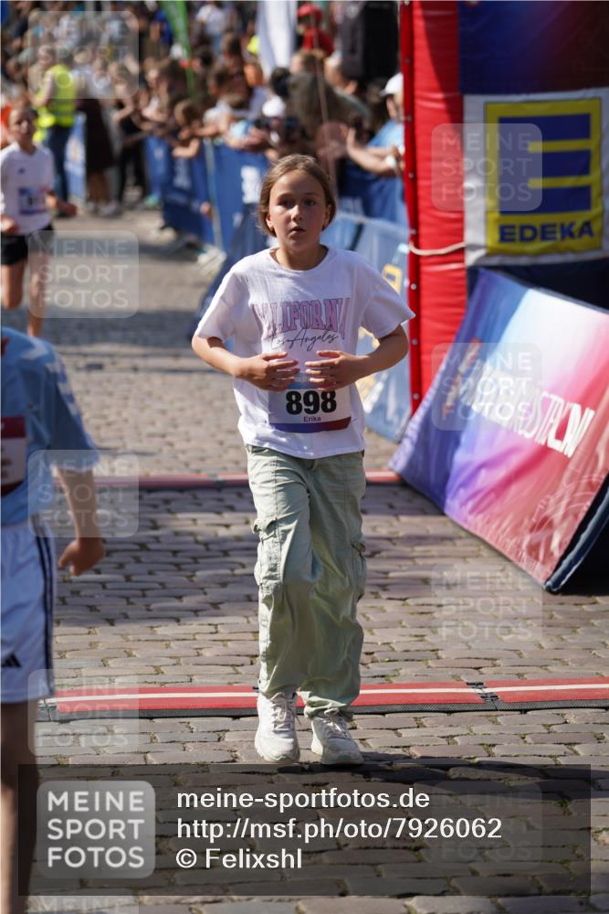 13.06.2025 - Holstenköstenlauf Felixshl http://msf.ph/oto/7926062 13.06.2025 16:36:15 Laufen 94, 233, 382, 387, 391, 515, 520, 631, 646, 654, 898, 911, 1128, 1868 meine-sportfotos.de
