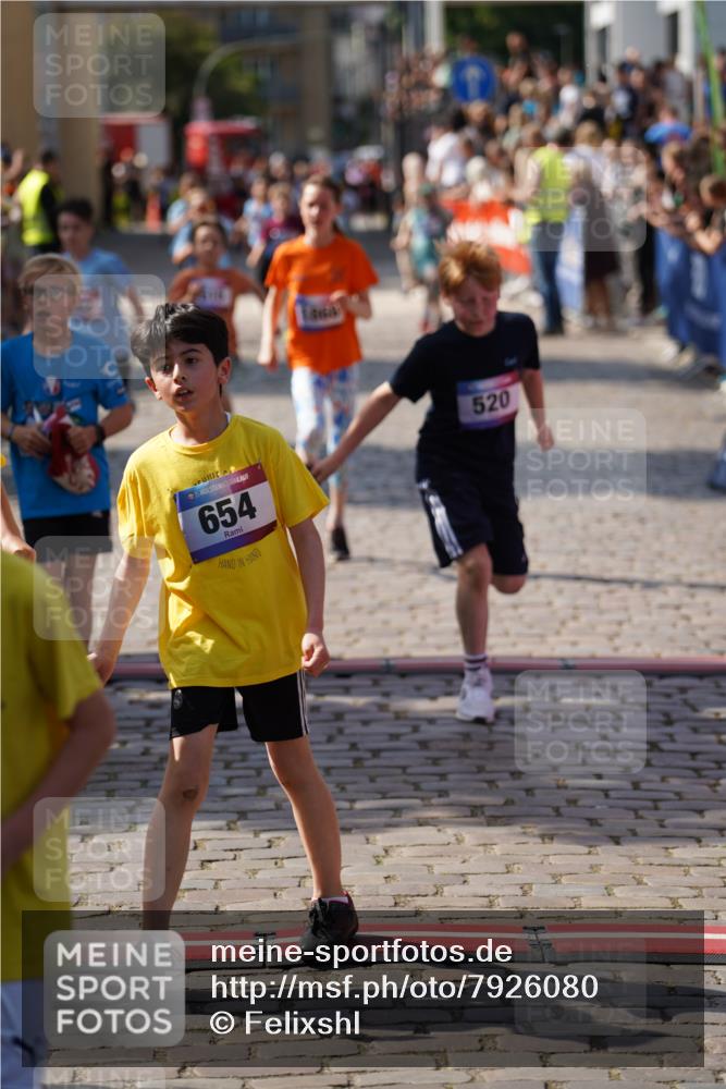 13.06.2025 - Holstenköstenlauf Felixshl http://msf.ph/oto/7926080 13.06.2025 16:36:18 Laufen 94, 135, 376, 382, 387, 388, 391, 515, 520, 631, 646, 654, 911, 1128, 1868 meine-sportfotos.de