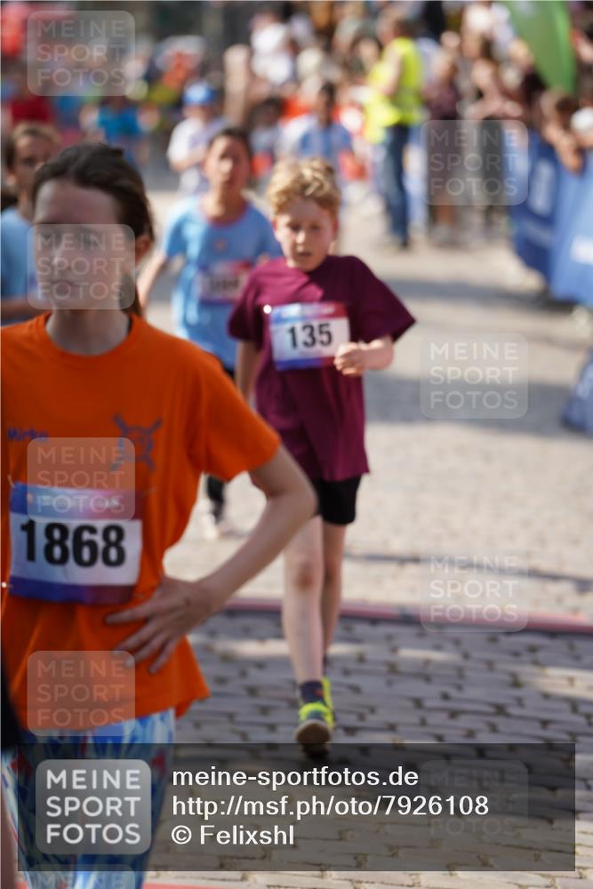 13.06.2025 - Holstenköstenlauf Felixshl http://msf.ph/oto/7926108 13.06.2025 16:36:25 Laufen 77, 135, 376, 387, 388, 391, 529, 764, 918, 920, 1011, 1358 meine-sportfotos.de