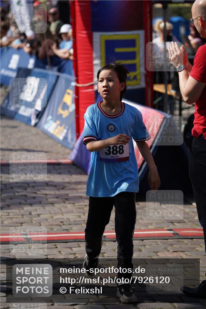 13.06.2025 - Holstenköstenlauf Felixshl http://msf.ph/oto/7926120 13.06.2025 16:36:28 Laufen 77, 135, 376, 388, 389, 510, 529, 635, 764, 765, 775, 918, 920, 1011, 1236, 1269, 1358, 1405 meine-sportfotos.de