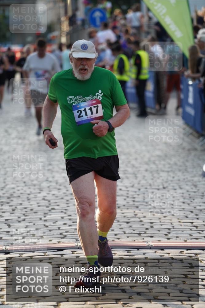 13.06.2025 - Holstenköstenlauf Felixshl http://msf.ph/oto/7926139 13.06.2025 20:13:33 Laufen 2117, 2935, 3699 meine-sportfotos.de