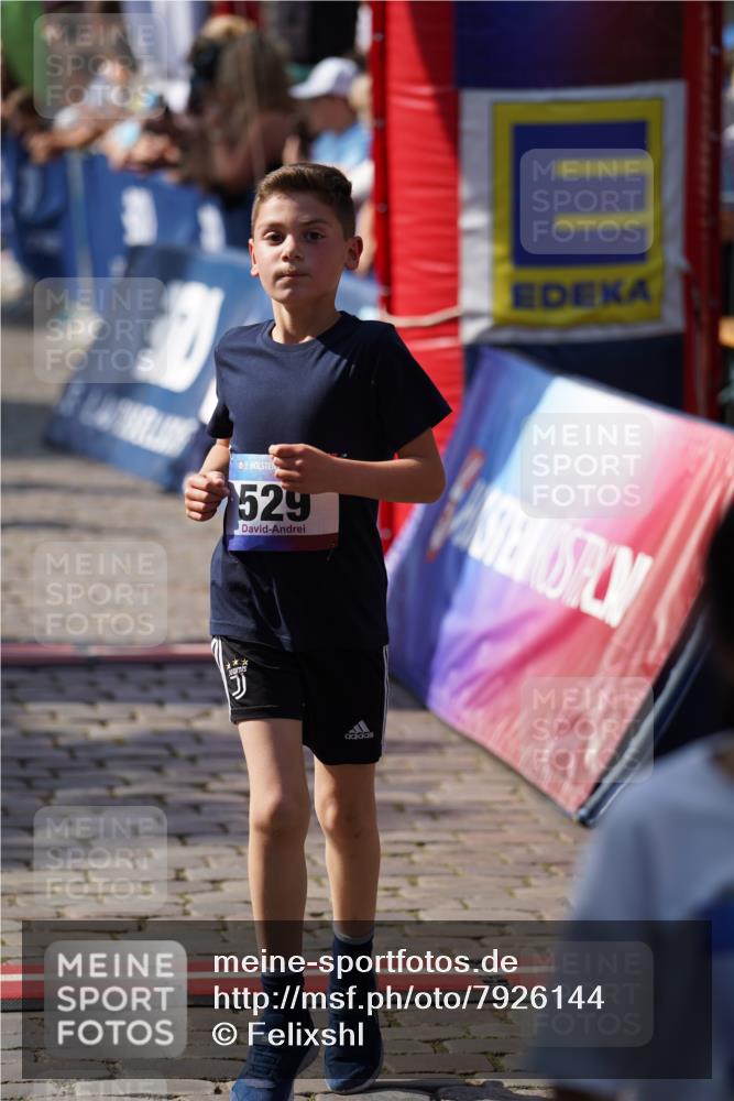 13.06.2025 - Holstenköstenlauf Felixshl http://msf.ph/oto/7926144 13.06.2025 16:36:33 Laufen 77, 367, 389, 499, 510, 521, 528, 529, 635, 644, 764, 765, 775, 918, 920, 1017, 1132, 1236, 1269, 1358, 1405 meine-sportfotos.de