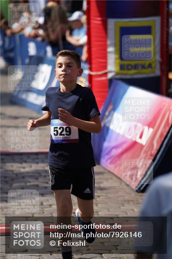 13.06.2025 - Holstenköstenlauf Felixshl http://msf.ph/oto/7926146 13.06.2025 16:36:34 Laufen 46, 367, 389, 499, 510, 521, 528, 529, 635, 644, 765, 772, 775, 918, 1017, 1132, 1236, 1269, 1358, 1405 meine-sportfotos.de