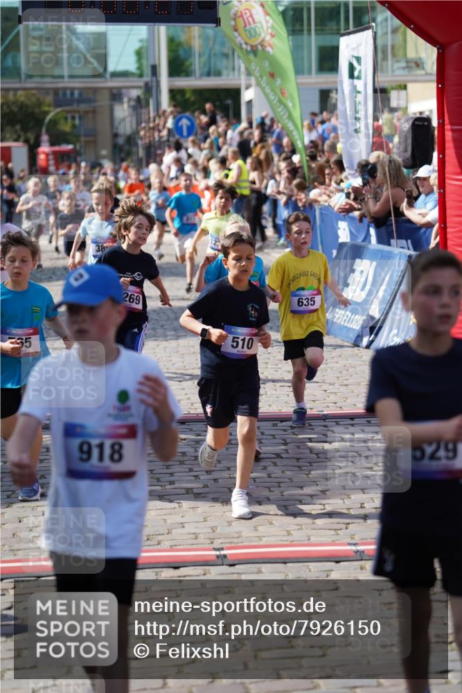 13.06.2025 - Holstenköstenlauf Felixshl http://msf.ph/oto/7926150 13.06.2025 16:36:35 Laufen 46, 367, 389, 499, 510, 521, 528, 529, 635, 644, 765, 772, 775, 1017, 1132, 1236, 1269, 1358, 1405 meine-sportfotos.de