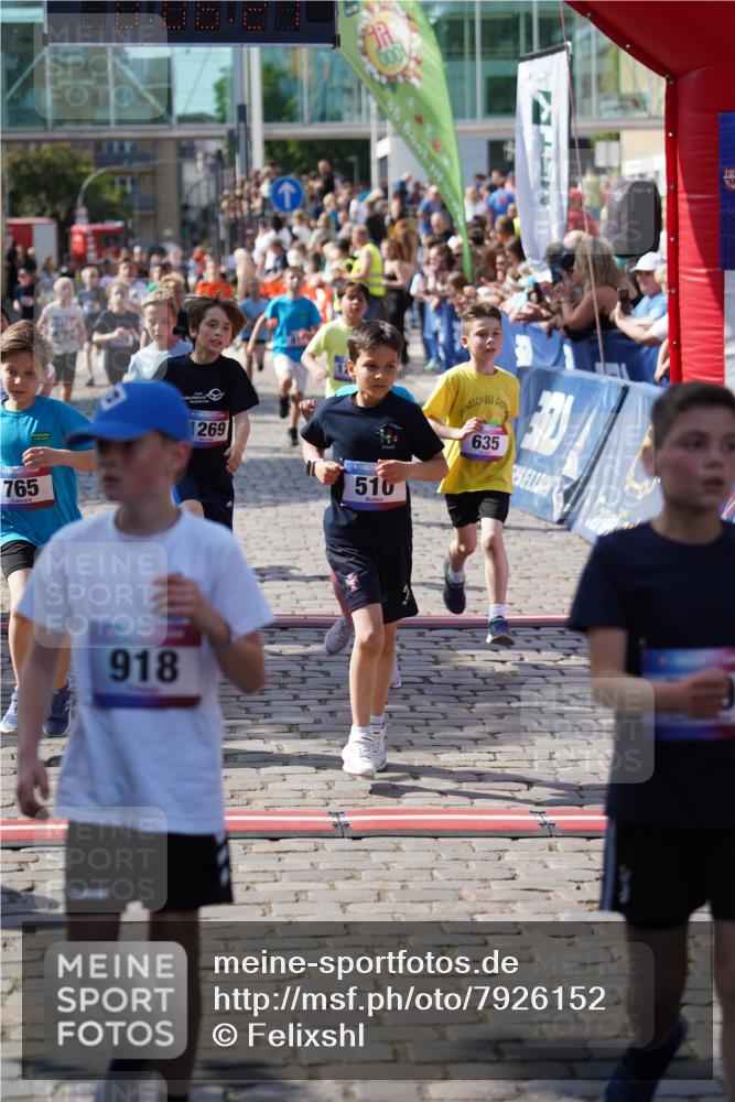 13.06.2025 - Holstenköstenlauf Felixshl http://msf.ph/oto/7926152 13.06.2025 16:36:35 Laufen 46, 367, 389, 499, 510, 521, 528, 529, 635, 644, 765, 772, 775, 1017, 1132, 1236, 1269, 1358, 1405 meine-sportfotos.de