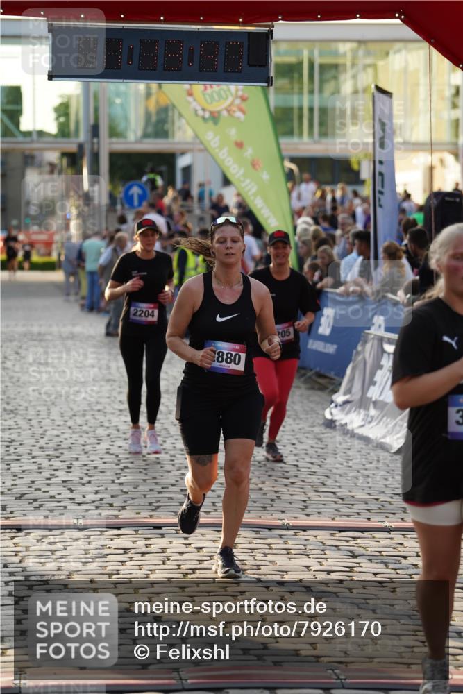 13.06.2025 - Holstenköstenlauf Felixshl http://msf.ph/oto/7926170 13.06.2025 20:13:46 Laufen 2204, 2205, 2880, 3250 meine-sportfotos.de