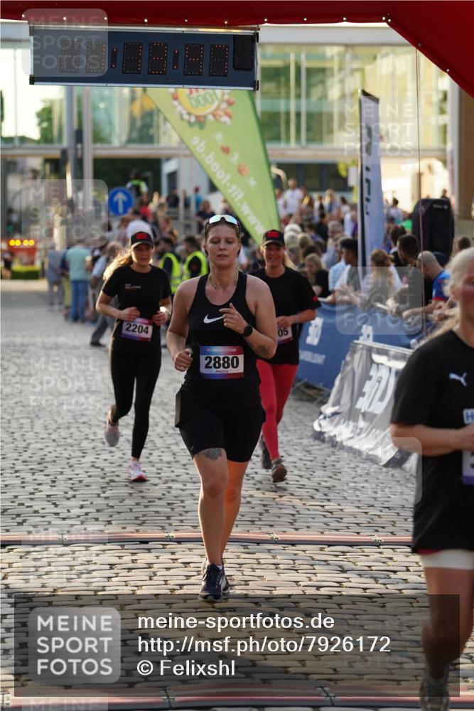 13.06.2025 - Holstenköstenlauf Felixshl http://msf.ph/oto/7926172 13.06.2025 20:13:46 Laufen 2204, 2205, 2880, 3250 meine-sportfotos.de