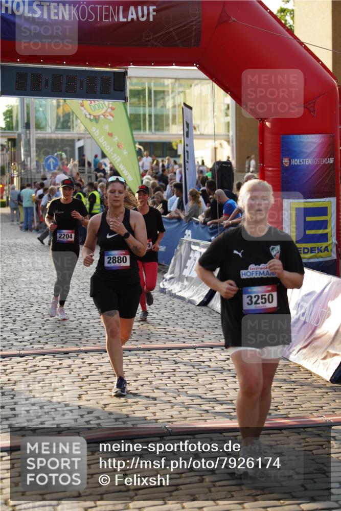 13.06.2025 - Holstenköstenlauf Felixshl http://msf.ph/oto/7926174 13.06.2025 20:13:46 Laufen 2204, 2205, 2880, 3250 meine-sportfotos.de