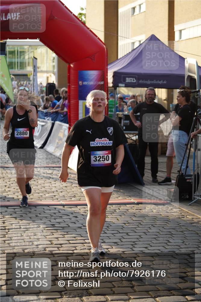 13.06.2025 - Holstenköstenlauf Felixshl http://msf.ph/oto/7926176 13.06.2025 20:13:47 Laufen 2204, 2205, 2880, 3250 meine-sportfotos.de