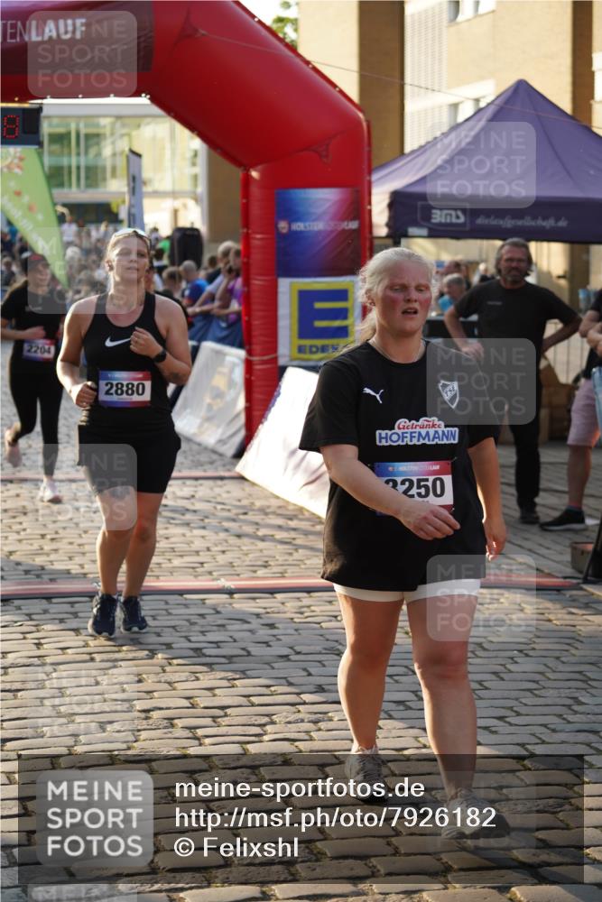 13.06.2025 - Holstenköstenlauf Felixshl http://msf.ph/oto/7926182 13.06.2025 20:13:48 Laufen 2204, 2205, 2880, 3250 meine-sportfotos.de