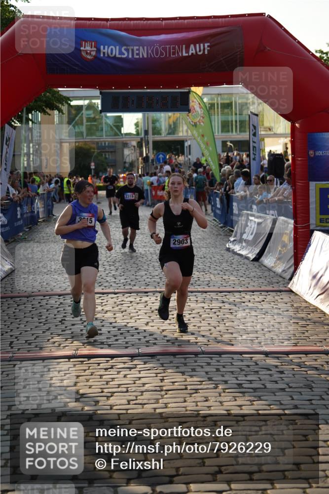 13.06.2025 - Holstenköstenlauf Felixshl http://msf.ph/oto/7926229 13.06.2025 20:14:20 Laufen 2319, 2903, 3915, 3935 meine-sportfotos.de