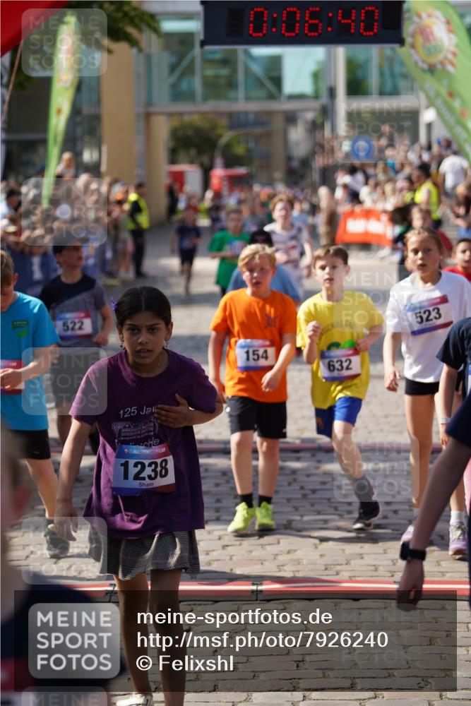 13.06.2025 - Holstenköstenlauf Felixshl http://msf.ph/oto/7926240 13.06.2025 16:36:54 Laufen 21, 25, 58, 61, 154, 381, 517, 522, 523, 632, 777, 789, 793, 1026, 1131, 1238, 1247, 1273 meine-sportfotos.de