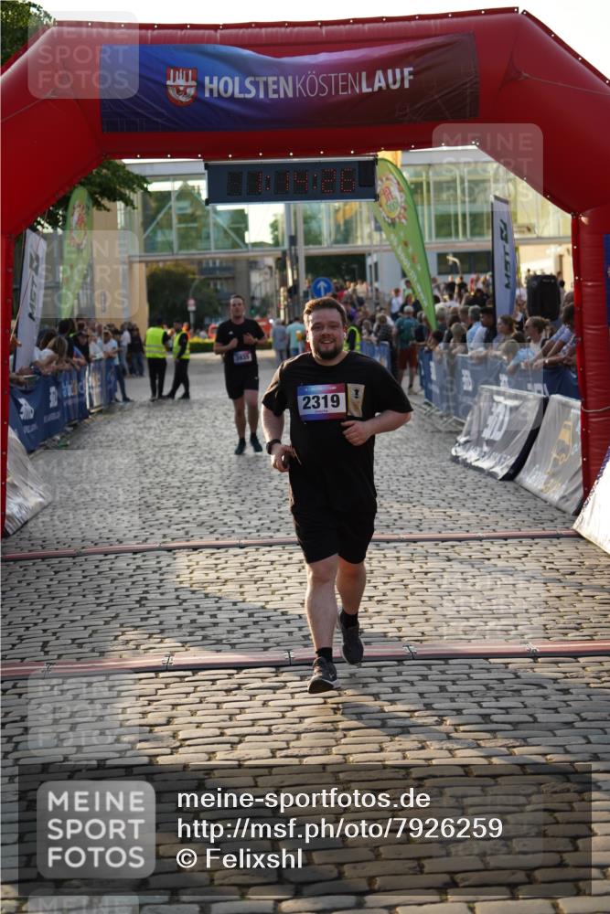 13.06.2025 - Holstenköstenlauf Felixshl http://msf.ph/oto/7926259 13.06.2025 20:14:25 Laufen 2319, 3935 meine-sportfotos.de