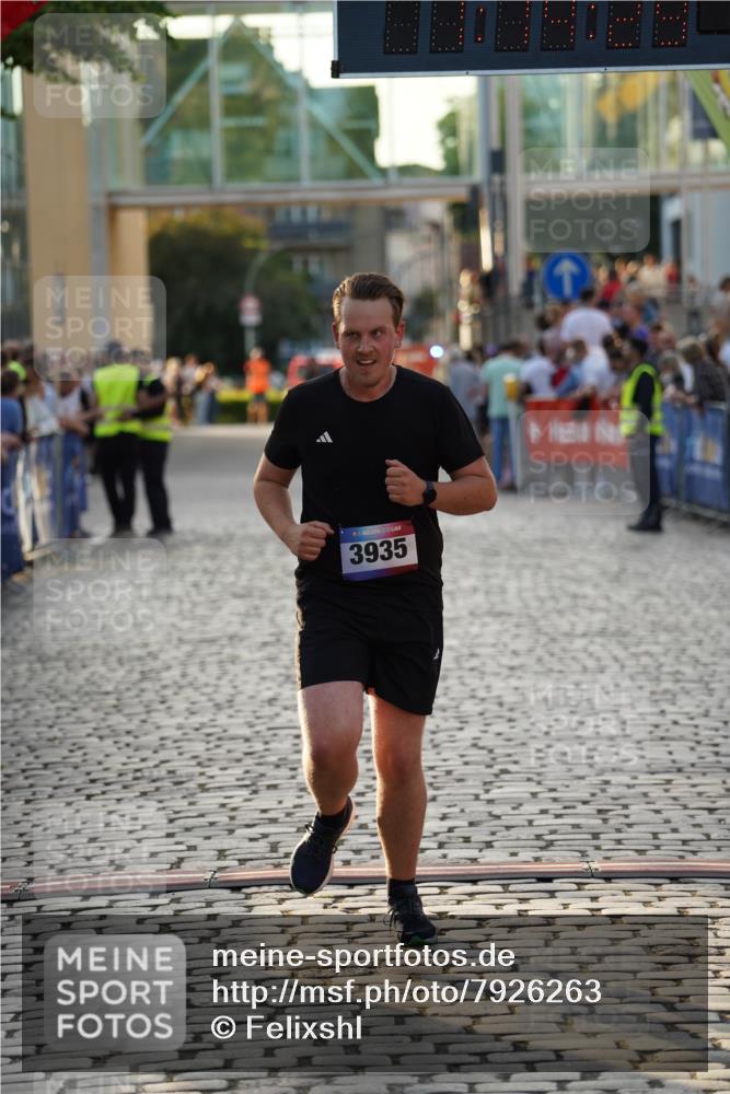 13.06.2025 - Holstenköstenlauf Felixshl http://msf.ph/oto/7926263 13.06.2025 20:14:28 Laufen 3935 meine-sportfotos.de