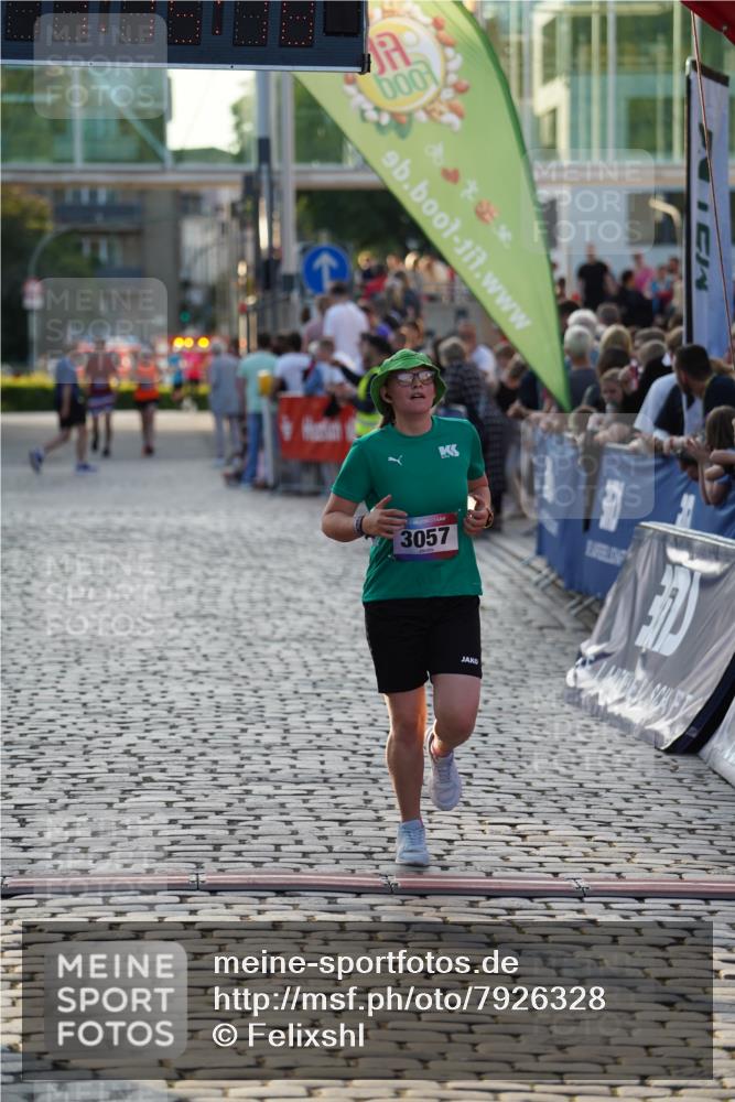 13.06.2025 - Holstenköstenlauf Felixshl http://msf.ph/oto/7926328 13.06.2025 20:15:17 Laufen 3057 meine-sportfotos.de