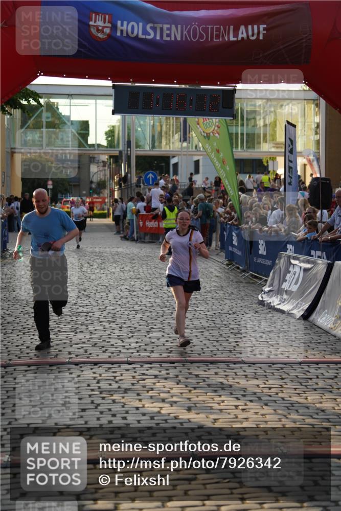 13.06.2025 - Holstenköstenlauf Felixshl http://msf.ph/oto/7926342 13.06.2025 20:16:11 Laufen 3867, 3869 meine-sportfotos.de