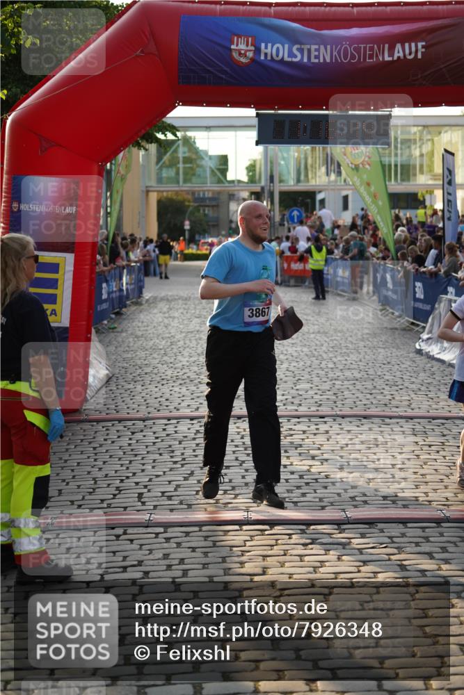 13.06.2025 - Holstenköstenlauf Felixshl http://msf.ph/oto/7926348 13.06.2025 20:16:13 Laufen 2163, 3867, 3869 meine-sportfotos.de