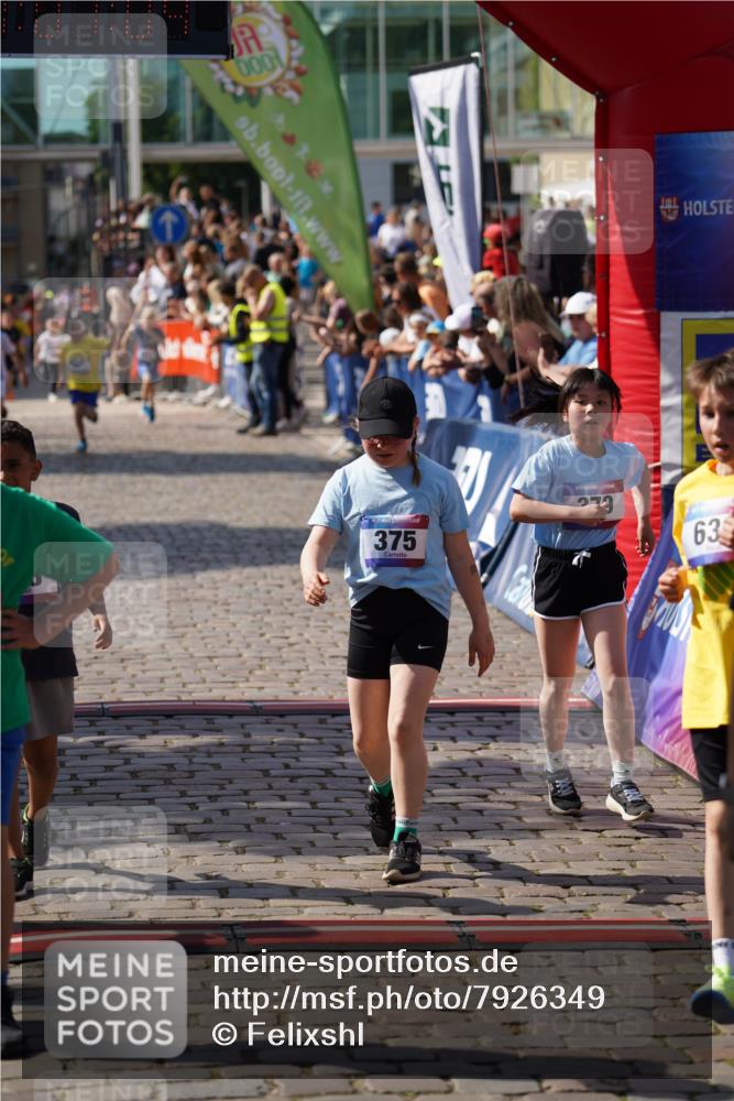 13.06.2025 - Holstenköstenlauf Felixshl http://msf.ph/oto/7926349 13.06.2025 16:37:18 Laufen 148, 369, 375, 379, 630, 647, 657, 1019, 1098, 1129, 1133, 1170, 1171, 1274 meine-sportfotos.de