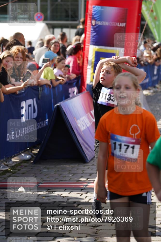 13.06.2025 - Holstenköstenlauf Felixshl http://msf.ph/oto/7926369 13.06.2025 16:37:21 Laufen 1, 369, 379, 506, 512, 647, 657, 796, 923, 1098, 1129, 1170, 1272, 1274 meine-sportfotos.de