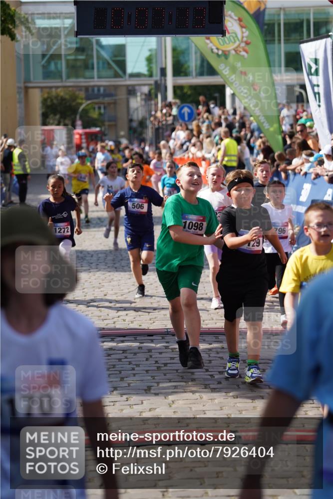 13.06.2025 - Holstenköstenlauf Felixshl http://msf.ph/oto/7926404 13.06.2025 16:37:27 Laufen 1, 369, 506, 512, 647, 649, 657, 787, 795, 796, 923, 1098, 1129, 1170, 1271, 1272, 1274, 1821, 1930 meine-sportfotos.de