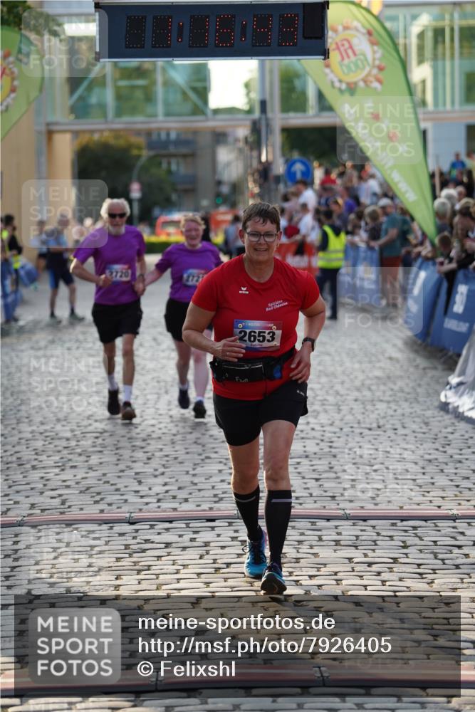 13.06.2025 - Holstenköstenlauf Felixshl http://msf.ph/oto/7926405 13.06.2025 20:16:42 Laufen 2653, 2720, 2721 meine-sportfotos.de