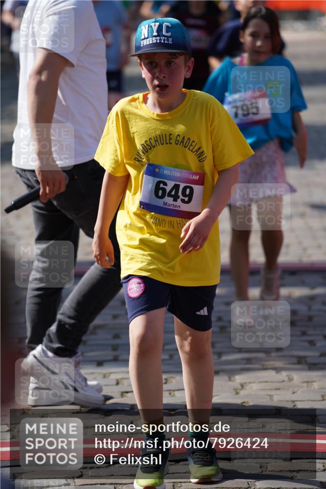 13.06.2025 - Holstenköstenlauf Felixshl http://msf.ph/oto/7926424 13.06.2025 16:37:34 Laufen 149, 370, 390, 504, 532, 640, 649, 656, 767, 776, 787, 795, 900, 901, 1012, 1021, 1022, 1080, 1090, 1101, 1271, 1821, 1862, 1930 meine-sportfotos.de