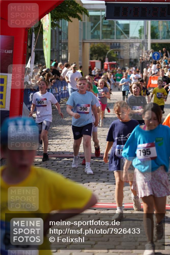 13.06.2025 - Holstenköstenlauf Felixshl http://msf.ph/oto/7926433 13.06.2025 16:37:38 Laufen 116, 132, 149, 236, 238, 370, 390, 504, 532, 640, 645, 656, 759, 762, 767, 776, 795, 900, 901, 905, 1012, 1021, 1022, 1080, 1090, 1101, 1271, 1862 meine-sportfotos.de