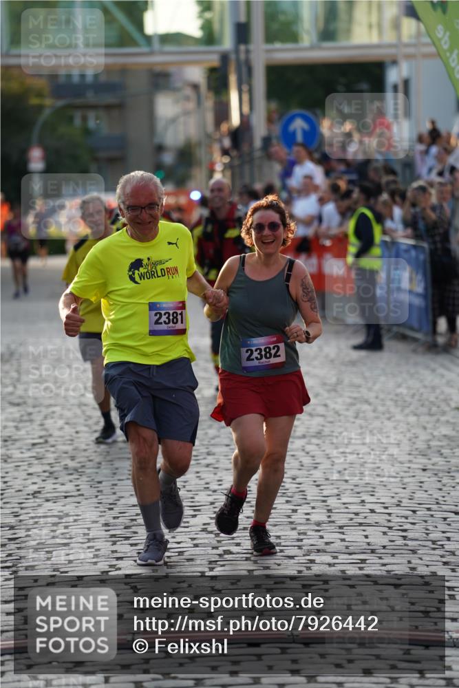 13.06.2025 - Holstenköstenlauf Felixshl http://msf.ph/oto/7926442 13.06.2025 20:17:41 Laufen 2381, 2382, 2788, 3188, 3208 meine-sportfotos.de