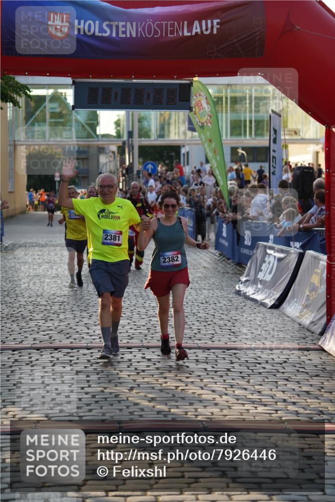 13.06.2025 - Holstenköstenlauf Felixshl http://msf.ph/oto/7926446 13.06.2025 20:17:42 Laufen 2381, 2382, 2788, 3110, 3188, 3208 meine-sportfotos.de