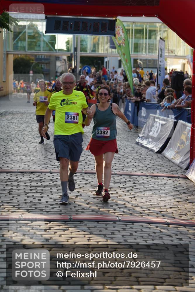 13.06.2025 - Holstenköstenlauf Felixshl http://msf.ph/oto/7926457 13.06.2025 20:17:43 Laufen 2381, 2382, 2788, 3110, 3188, 3208 meine-sportfotos.de