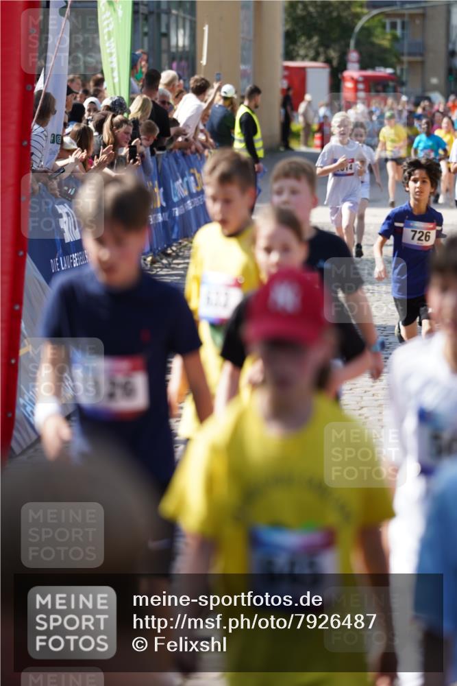 13.06.2025 - Holstenköstenlauf Felixshl http://msf.ph/oto/7926487 13.06.2025 16:37:50 Laufen 116, 251, 509, 516, 633, 637, 639, 645, 759, 760, 773, 786, 902, 912, 1014, 1016, 1018, 1084, 1126, 1169, 1267, 1401, 1419, 1836 meine-sportfotos.de
