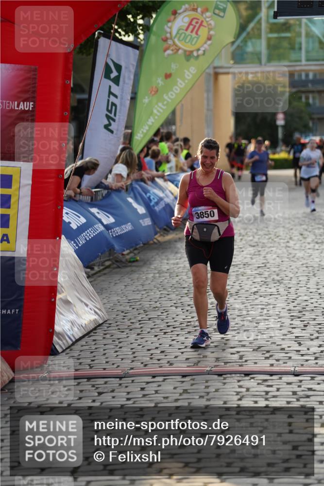 13.06.2025 - Holstenköstenlauf Felixshl http://msf.ph/oto/7926491 13.06.2025 20:18:01 Laufen 3850 meine-sportfotos.de