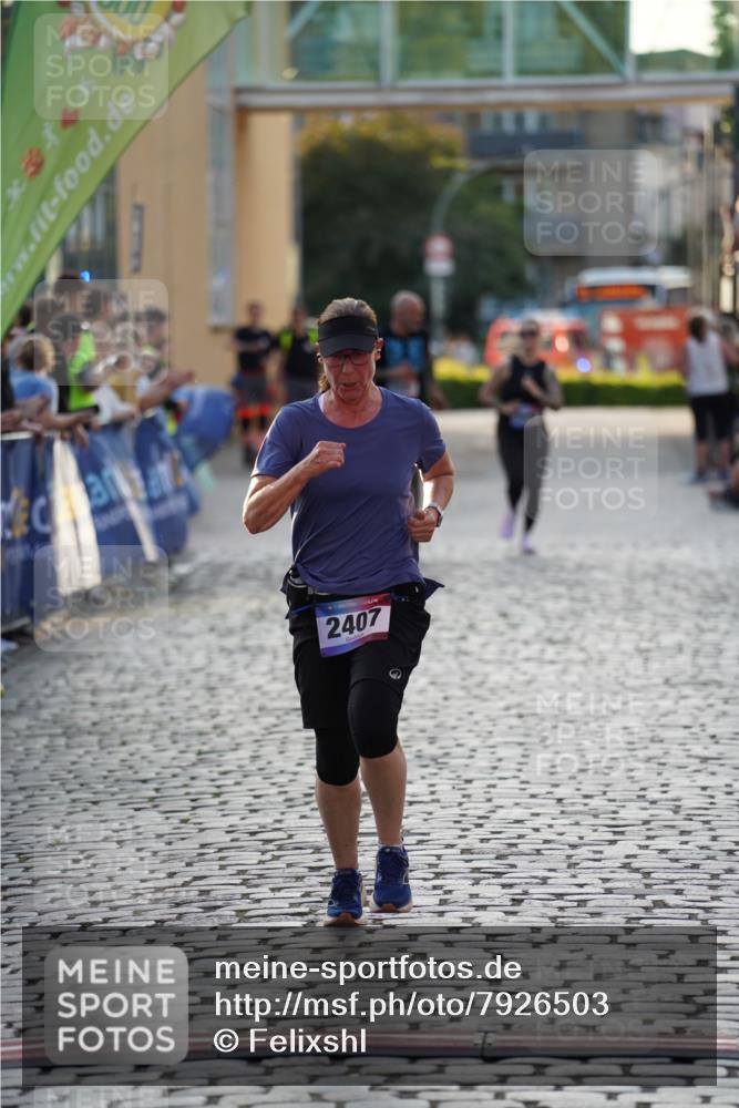 13.06.2025 - Holstenköstenlauf Felixshl http://msf.ph/oto/7926503 13.06.2025 20:18:10 Laufen 2080, 2407, 2456, 2479, 2590, 3906 meine-sportfotos.de