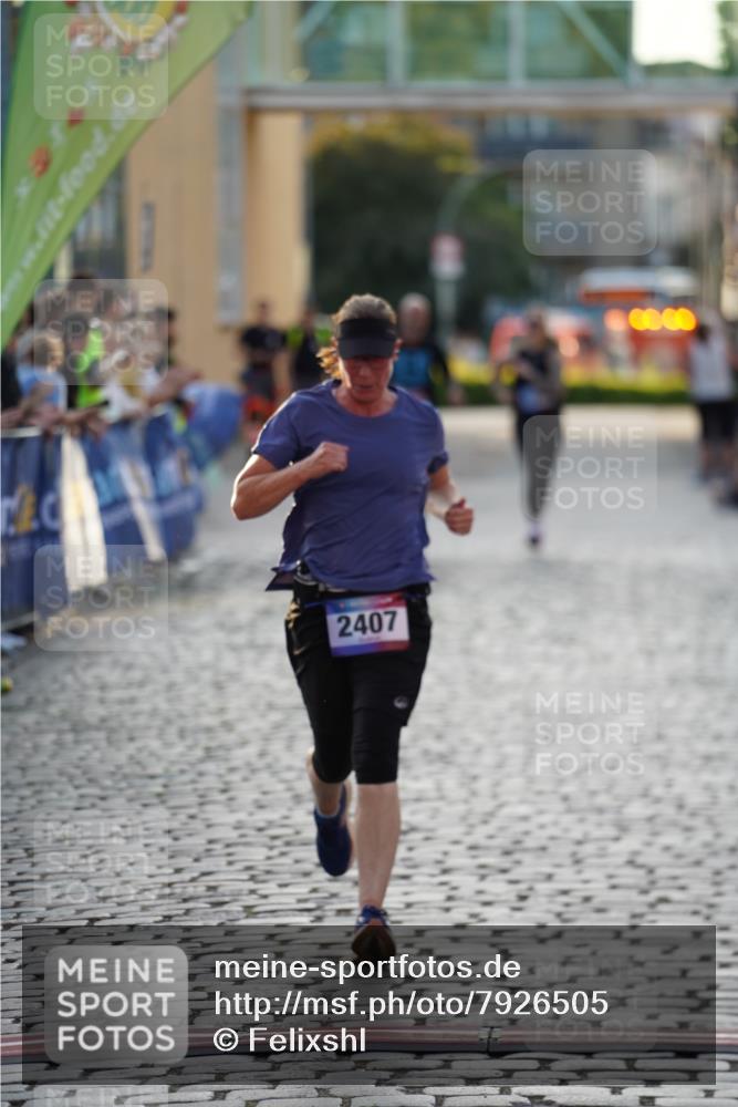 13.06.2025 - Holstenköstenlauf Felixshl http://msf.ph/oto/7926505 13.06.2025 20:18:10 Laufen 2080, 2407, 2456, 2479, 2590, 3906 meine-sportfotos.de