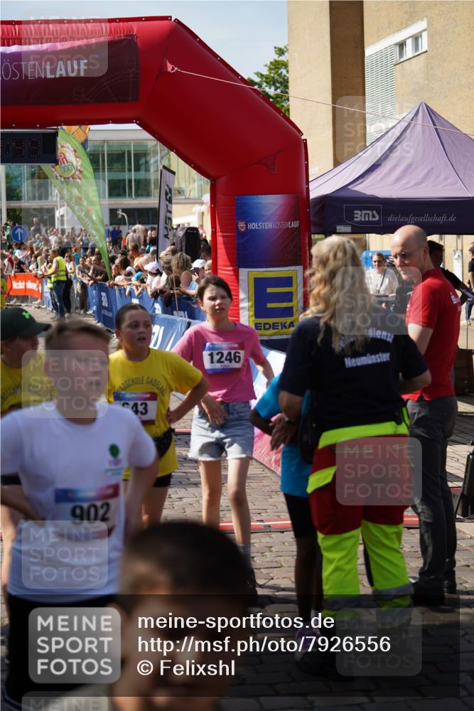 13.06.2025 - Holstenköstenlauf Felixshl http://msf.ph/oto/7926556 13.06.2025 16:38:03 Laufen 373, 638, 643, 658, 783, 785, 788, 790, 910, 1023, 1172, 1246, 1854 meine-sportfotos.de