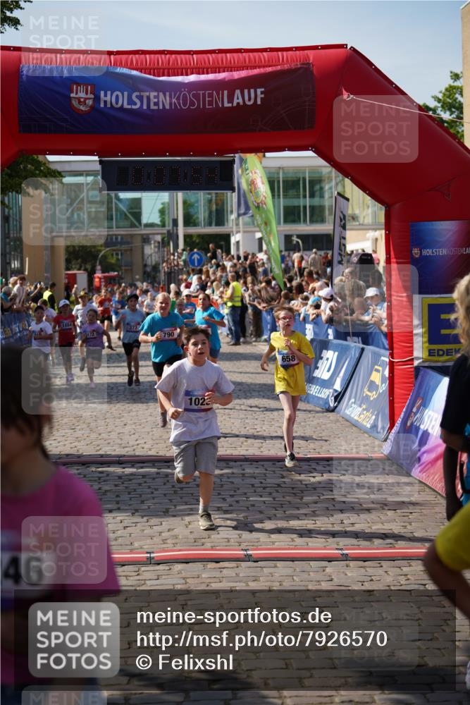 13.06.2025 - Holstenköstenlauf Felixshl http://msf.ph/oto/7926570 13.06.2025 16:38:08 Laufen 373, 513, 658, 763, 785, 788, 790, 910, 913, 915, 919, 1023, 1102, 1168, 1172, 1854 meine-sportfotos.de