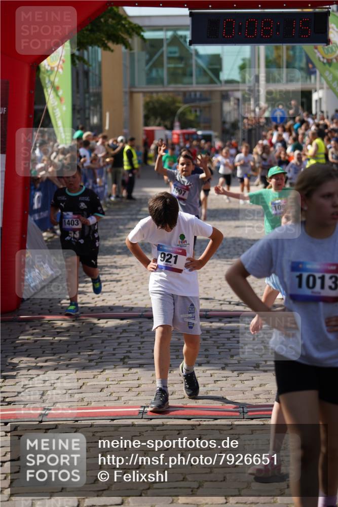 13.06.2025 - Holstenköstenlauf Felixshl http://msf.ph/oto/7926651 13.06.2025 16:38:29 Laufen 240, 243, 244, 519, 780, 916, 921, 1007, 1025, 1099, 1340, 1350, 1403, 1933 meine-sportfotos.de