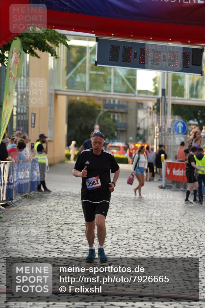 13.06.2025 - Holstenköstenlauf Felixshl http://msf.ph/oto/7926665 13.06.2025 20:24:56 Laufen 3982 meine-sportfotos.de